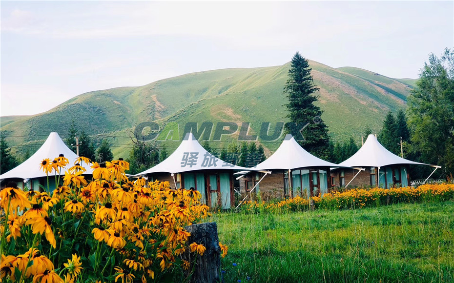 新疆伊犁汽车自驾游营地270°野奢帐篷营地