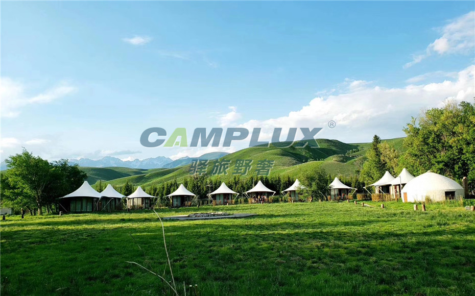 新疆伊犁汽车自驾游营地270°野奢帐篷营地